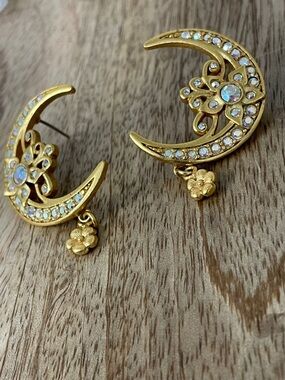 Kirks Folly earrings